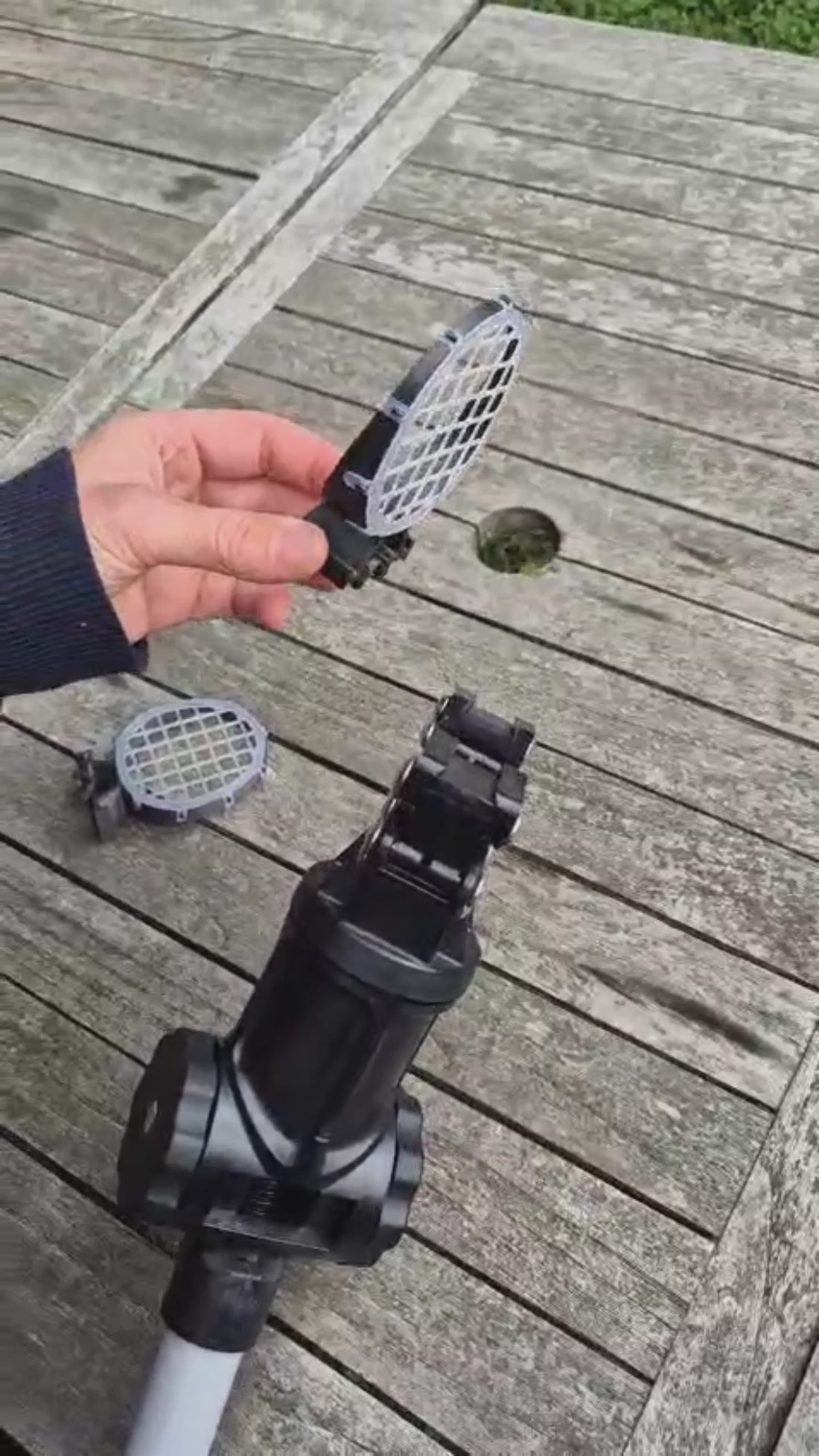 Une vidéo montrant la méthode simple pour changer vos raquettes girafruit.
